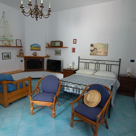 Ponza Holiday Homes - Santa Maria Buitenkant foto