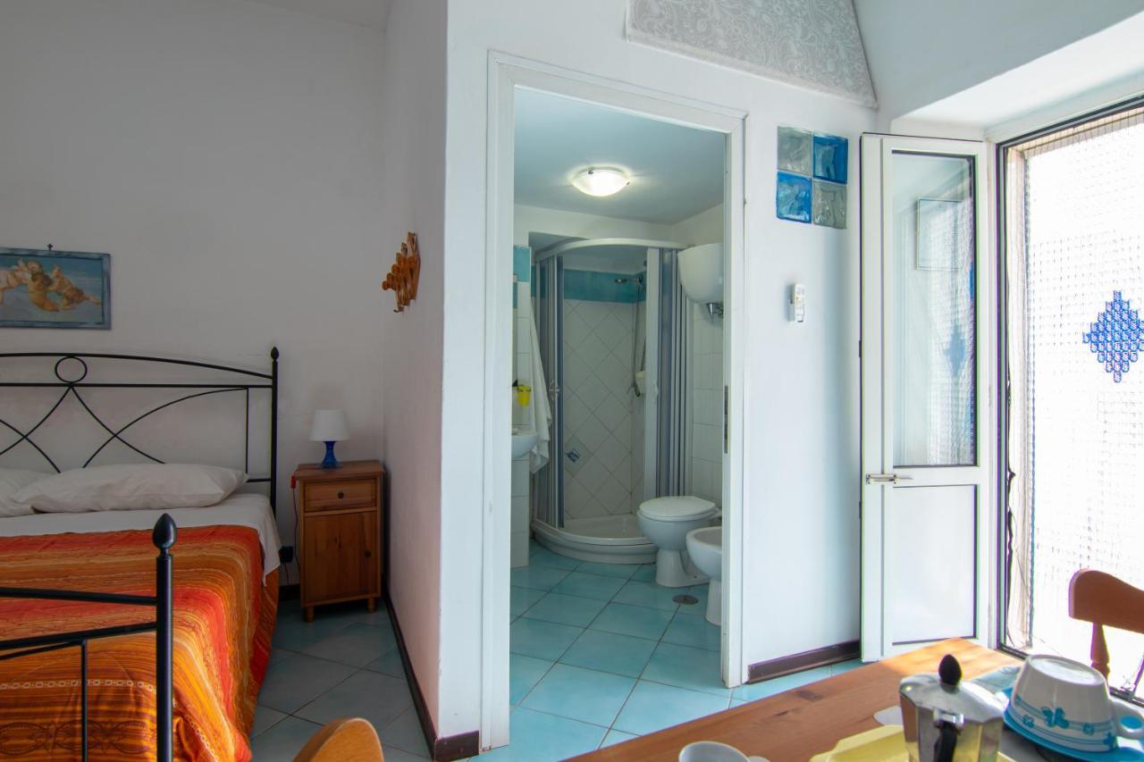 Ponza Holiday Homes - Santa Maria Buitenkant foto