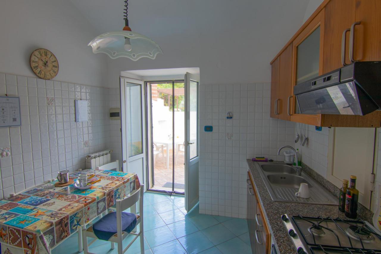 Ponza Holiday Homes - Santa Maria Buitenkant foto
