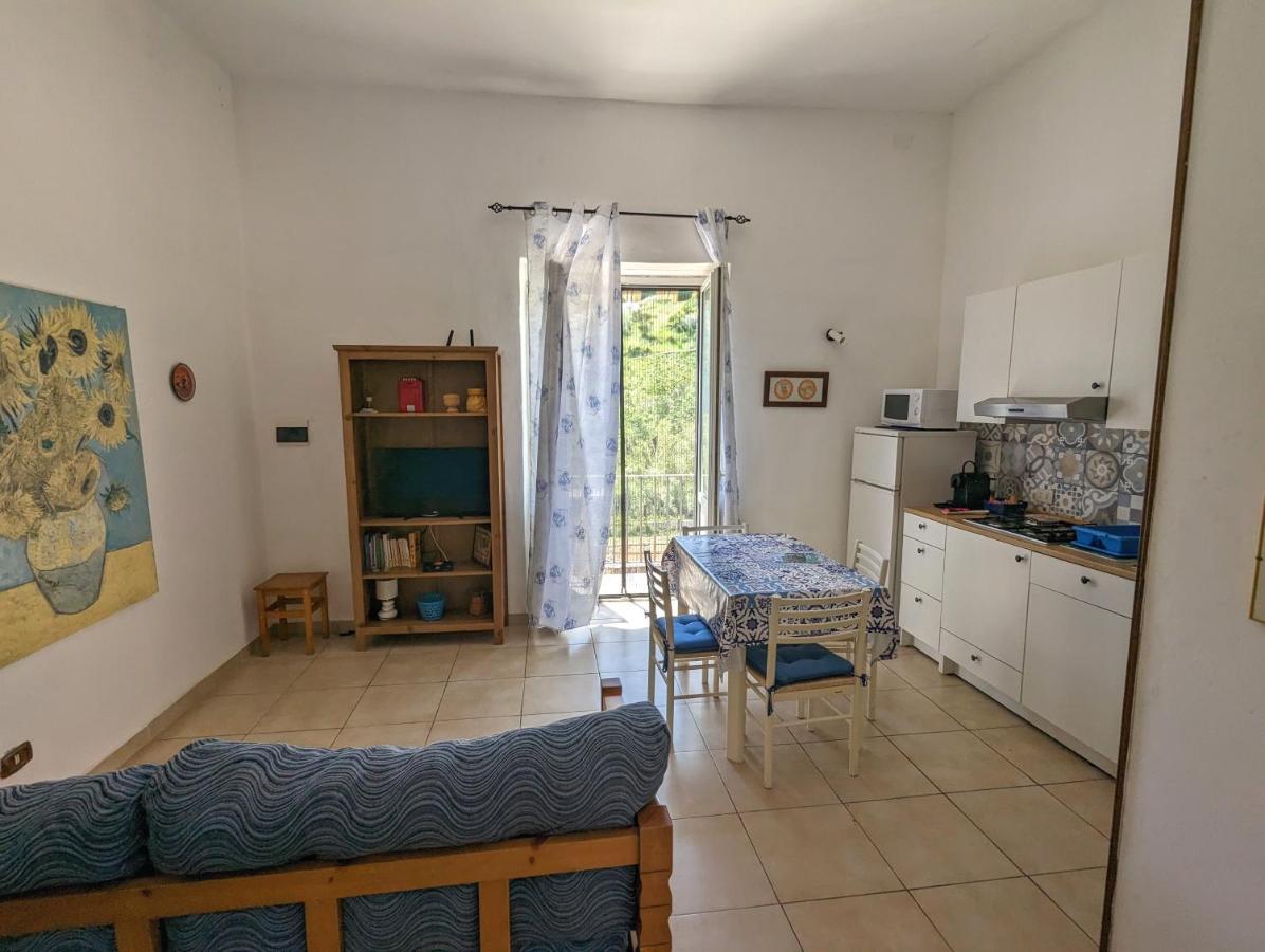 Ponza Holiday Homes - Santa Maria Buitenkant foto